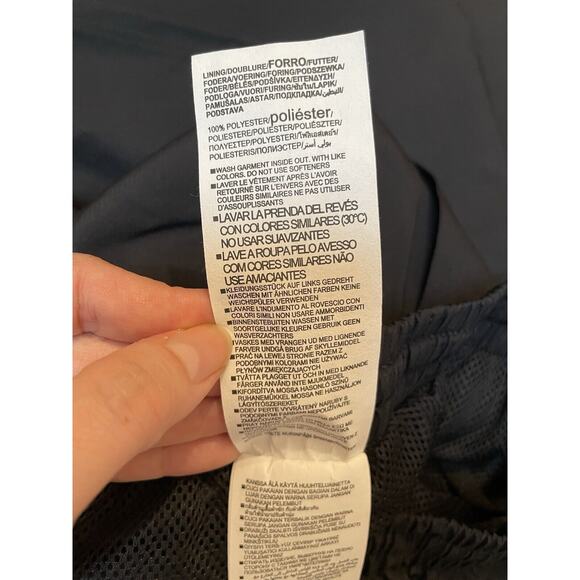 Under Armour Men’s Black Loose Fit Lined Windbreaker Pull On Pants Size Medium - Picture 8 of 8